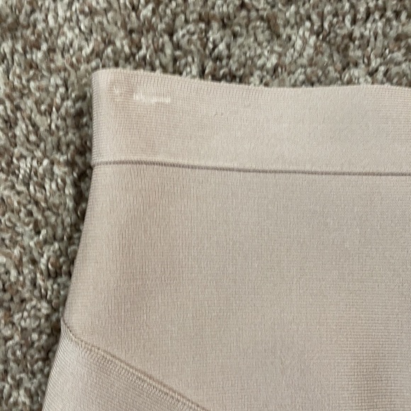 Hot Miami Styles Body-con Pale Pink Criss Cross Mini Skirt - Picture 9 of 15